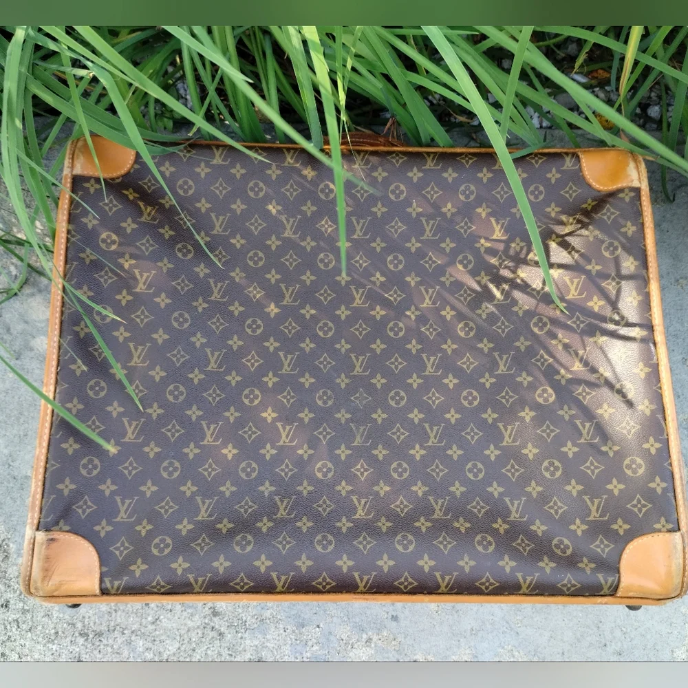 Louis Vuitton Saks Fifth Avenue Soft Sided Suitcase - Picture 4 of 17